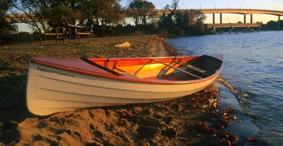 The versatile Sassafras canoe can be built in one of two sizes
