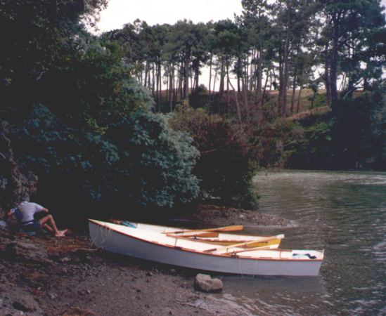Seagull wooden rowing boat - make in a garage from plans
